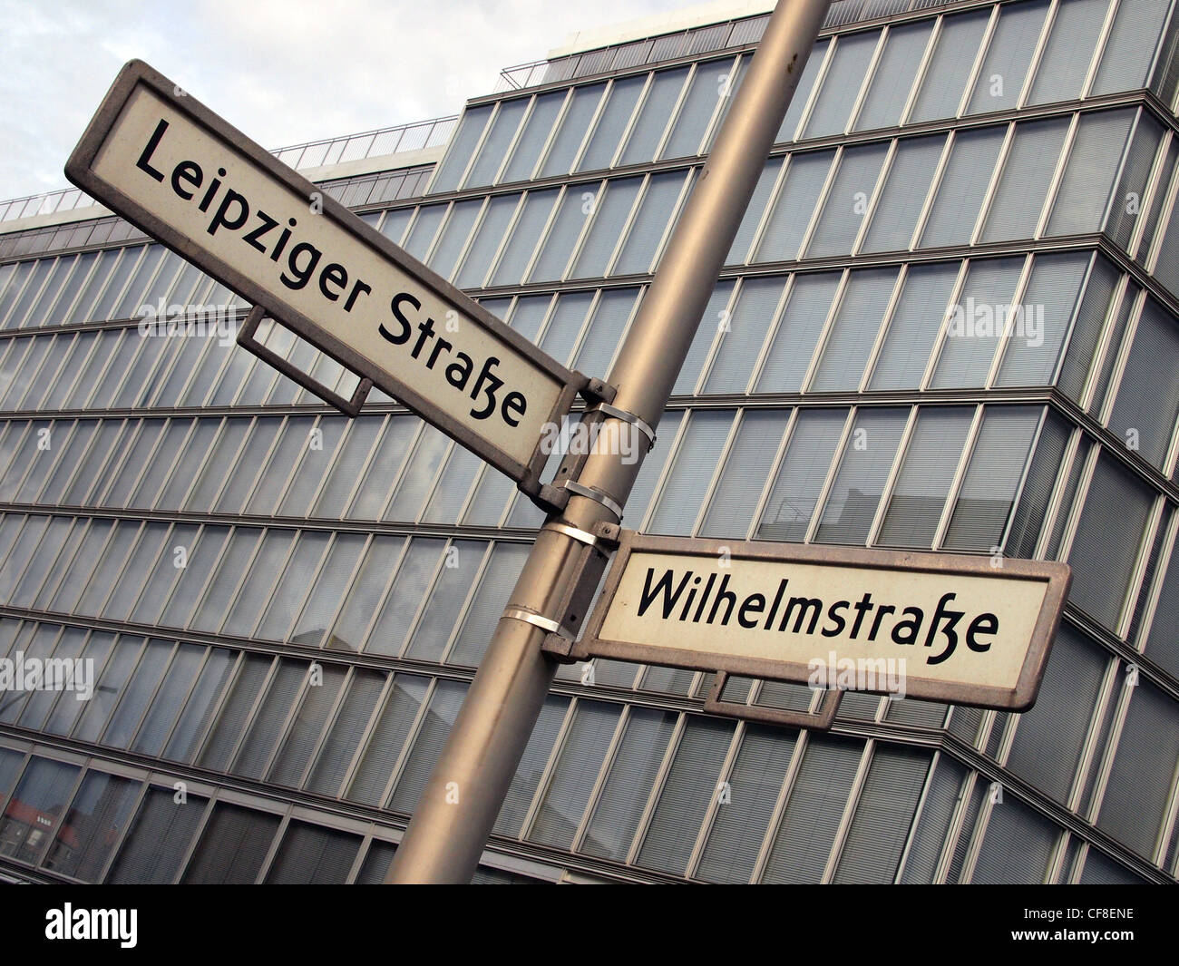 Il tedesco via segni, Berlino, Germania Foto Stock