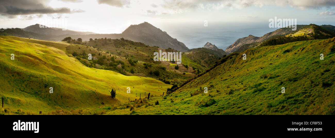 St Helena island nel sud dell'Oceano Atlantico Panorama guardando verso la collina blu Foto Stock