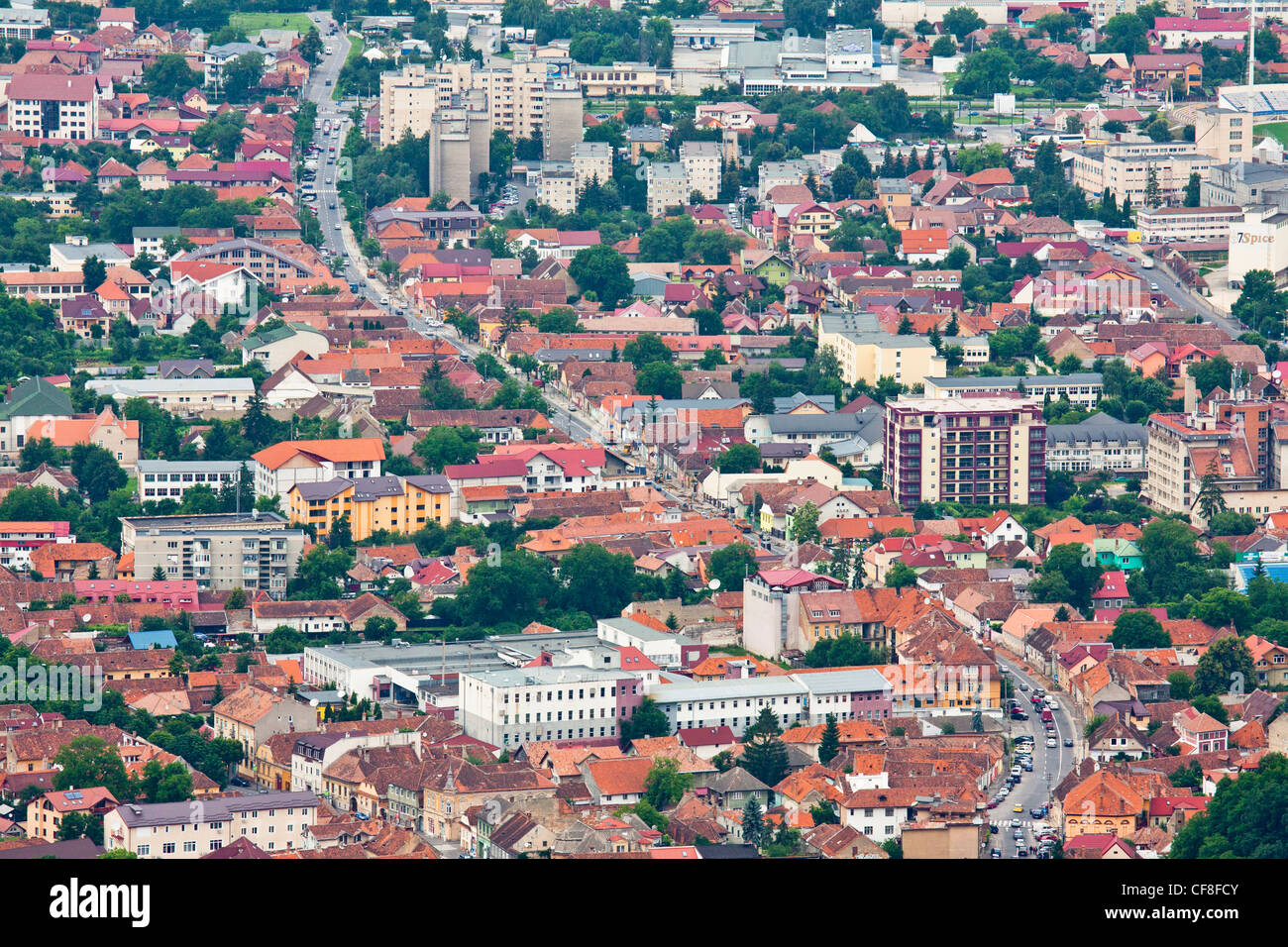Paesaggio urbano dell'antenna del centro storico della città di Brasov, Romania. Foto Stock
