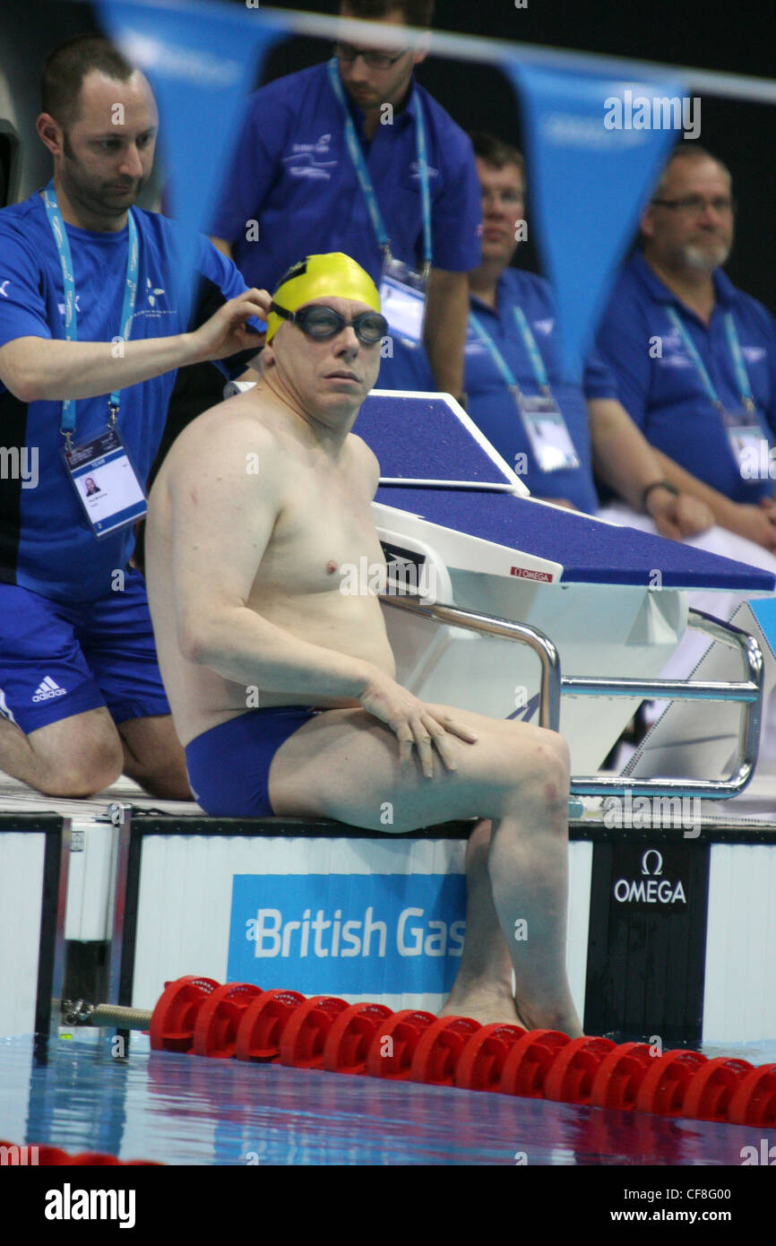James Anderson (S2) in Mens Categoria mista 50m dorso al 2012 British Nuoto Campionati Foto Stock