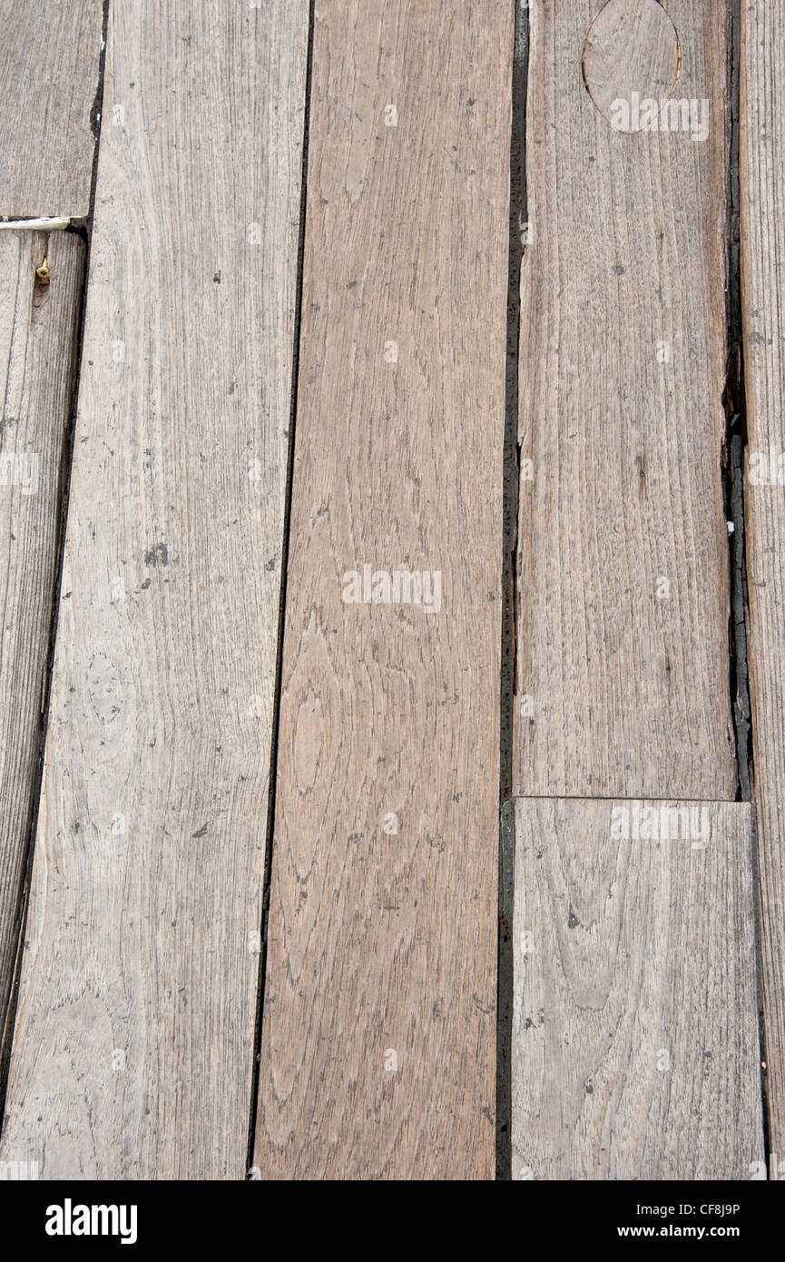 In legno di teak sul ponte della nave da guerra USS Missouri, Pearl Harbor, Hawaii. Il portico è stato 2' di spessore. Foto Stock