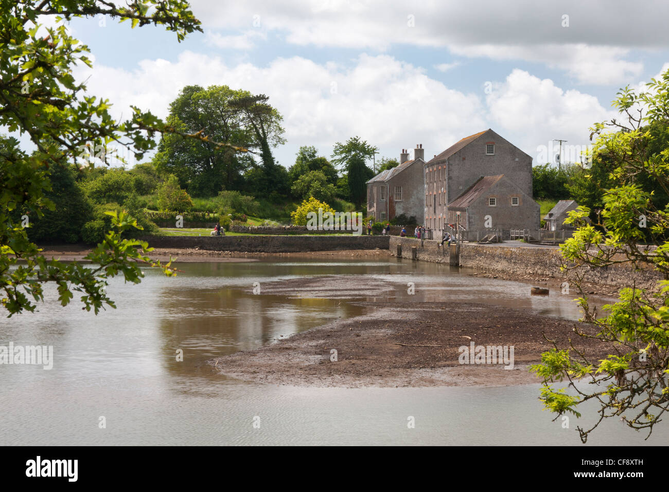 Carew Mulino è il solo intatto Tidal Mill in Galles. Foto Stock