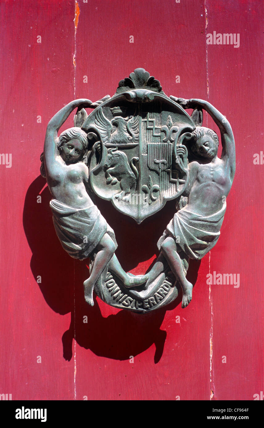 Malta, Mdina, porta-knocer, stemma, testo, lettere, rosso Foto Stock