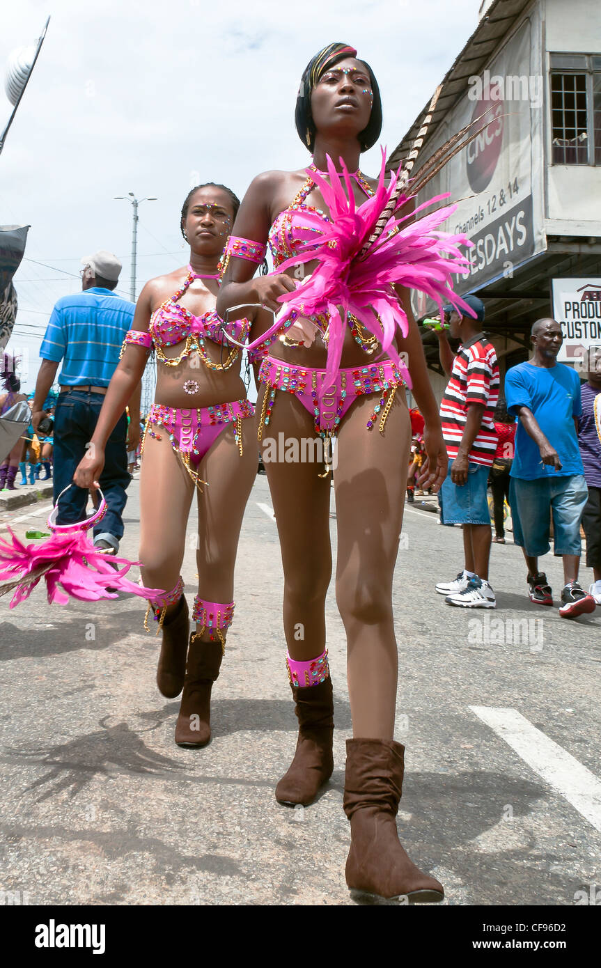 La Trinidad e Tobago il Carnevale è un evento annuale festeggiato il lunedì e il martedì prima del Mercoledì delle Ceneri. Foto Stock