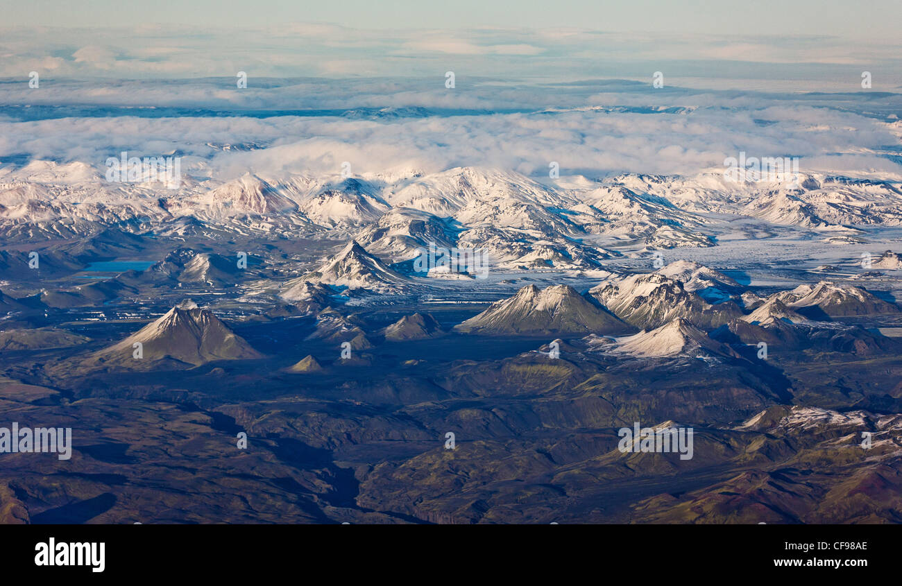 Antenna di montagne Kaldaklofsfjoll nell'Area Emstrur.Torfajokull ghiacciaio in distanza. Foto Stock