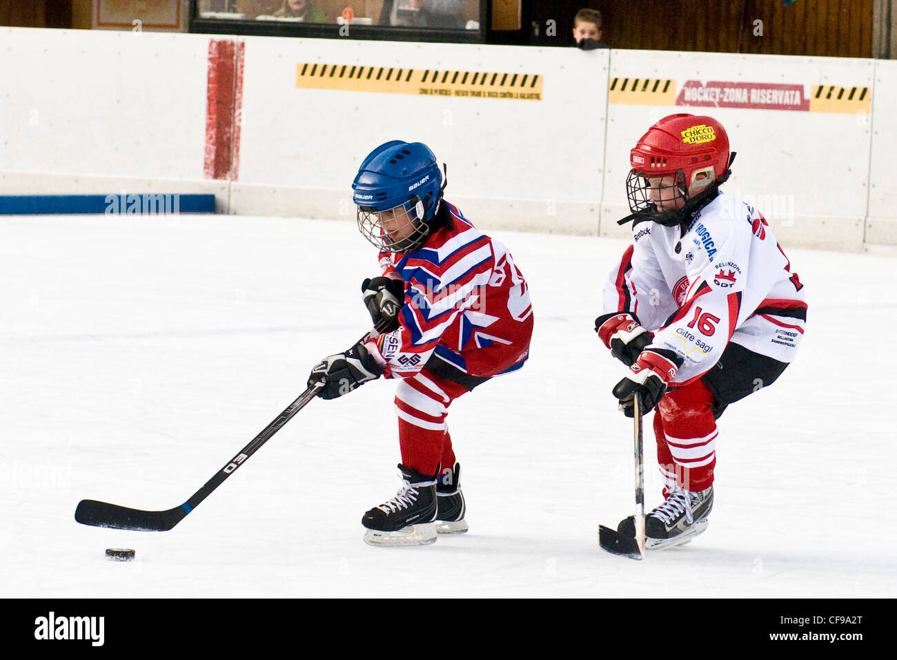 Hockey su ghiaccio, Sonogno, Svizzera Foto Stock