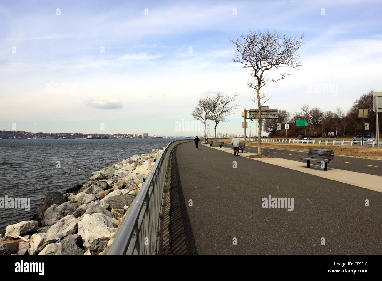 Il Waterfront Park vicino il Verrazano Narrows Bridge Brooklyn New York City Foto Stock