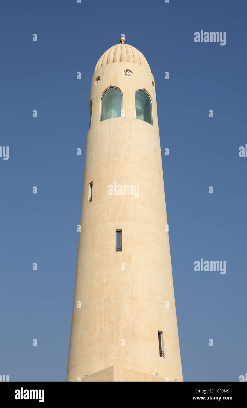 Minareto della Qatar membro grande moschea di Doha Foto Stock