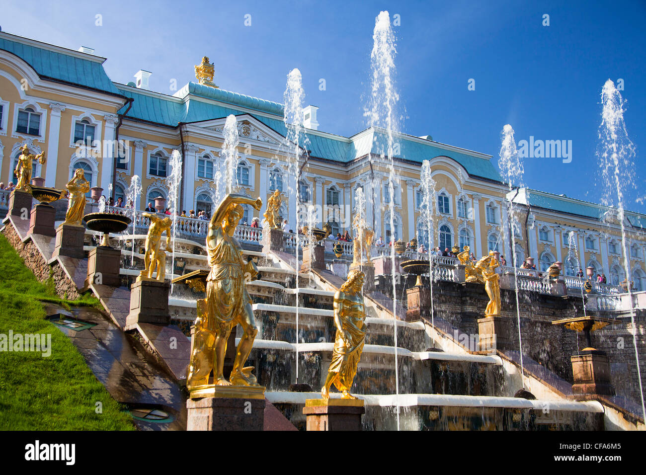 Russia, Europa, San Pietroburgo, Peterburg, città di Peterhof Palace, il Summer Palace, patrimonio mondiale, parco, fontana, statue Foto Stock