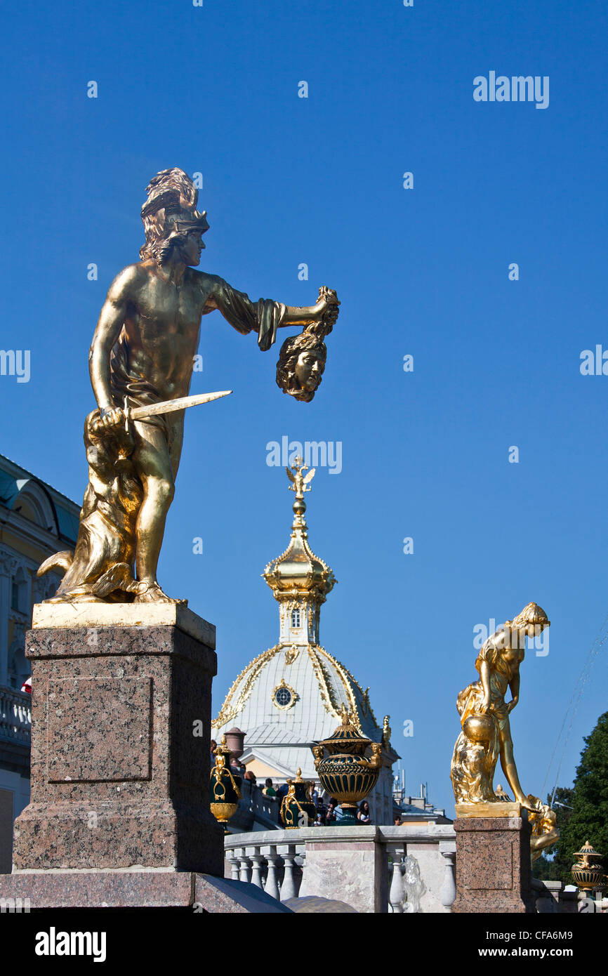 Russia, Europa, San Pietroburgo, Peterburg, città di Peterhof Palace, il Summer Palace, patrimonio mondiale, parco, Golden, statue Foto Stock