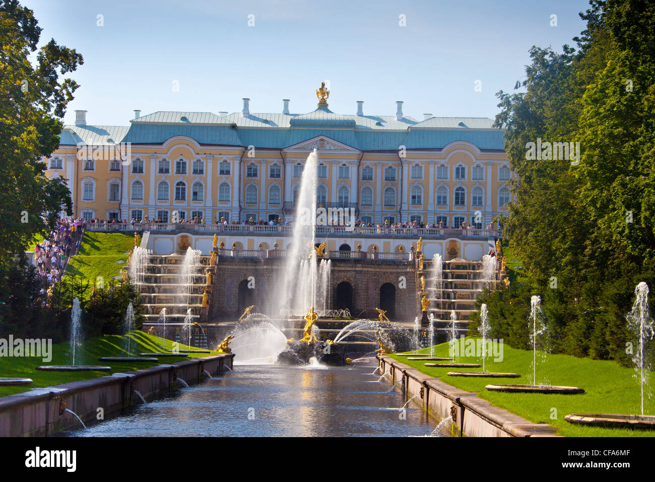 Russia, Europa, San Pietroburgo, Peterburg, città di Peterhof Palace, il Summer Palace, patrimonio mondiale, parco, fontana, stagno Foto Stock