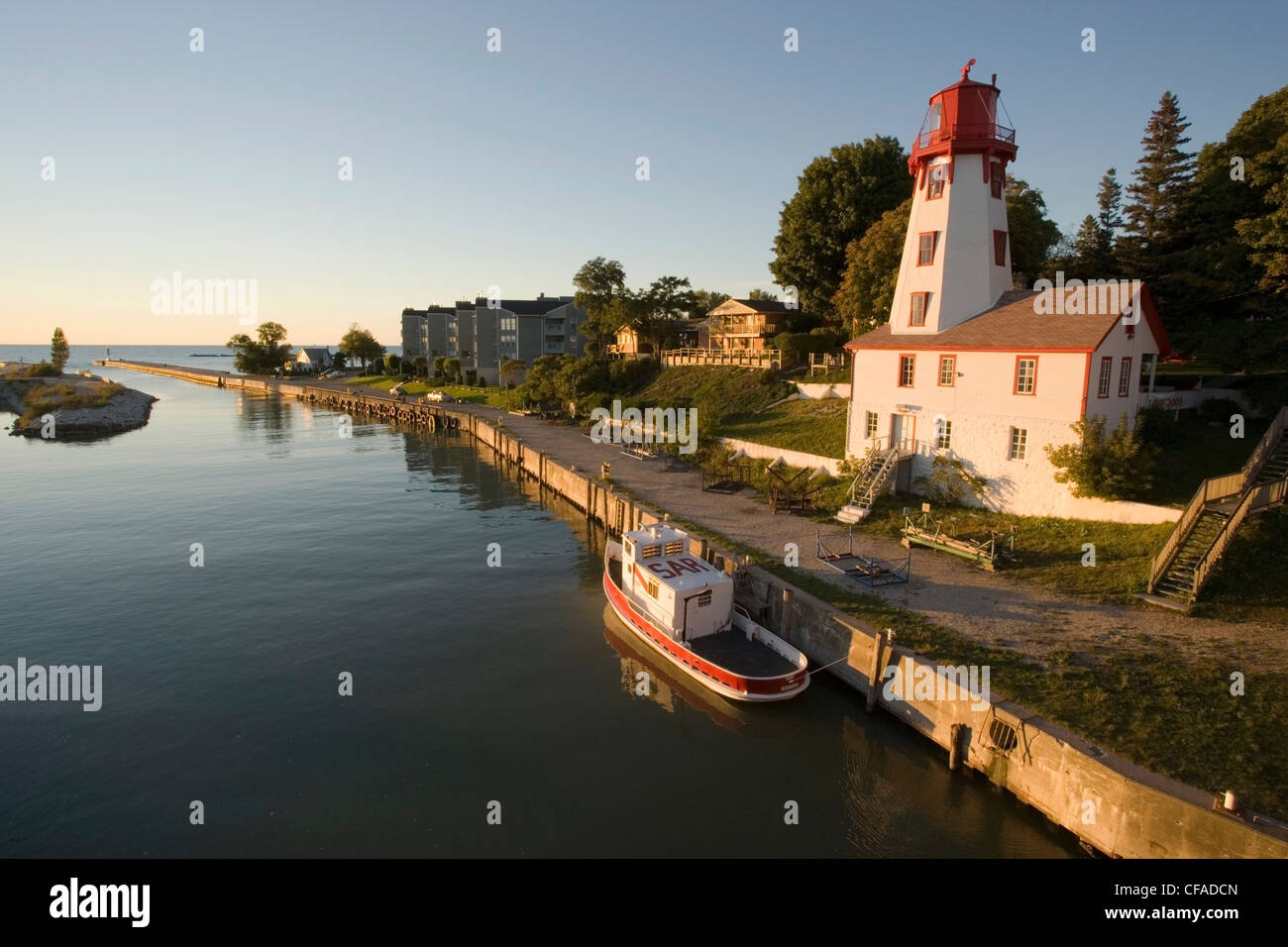 Kincardine faro al tramonto sul Lago Huron, Kincardine, Ontario, Canada. Foto Stock