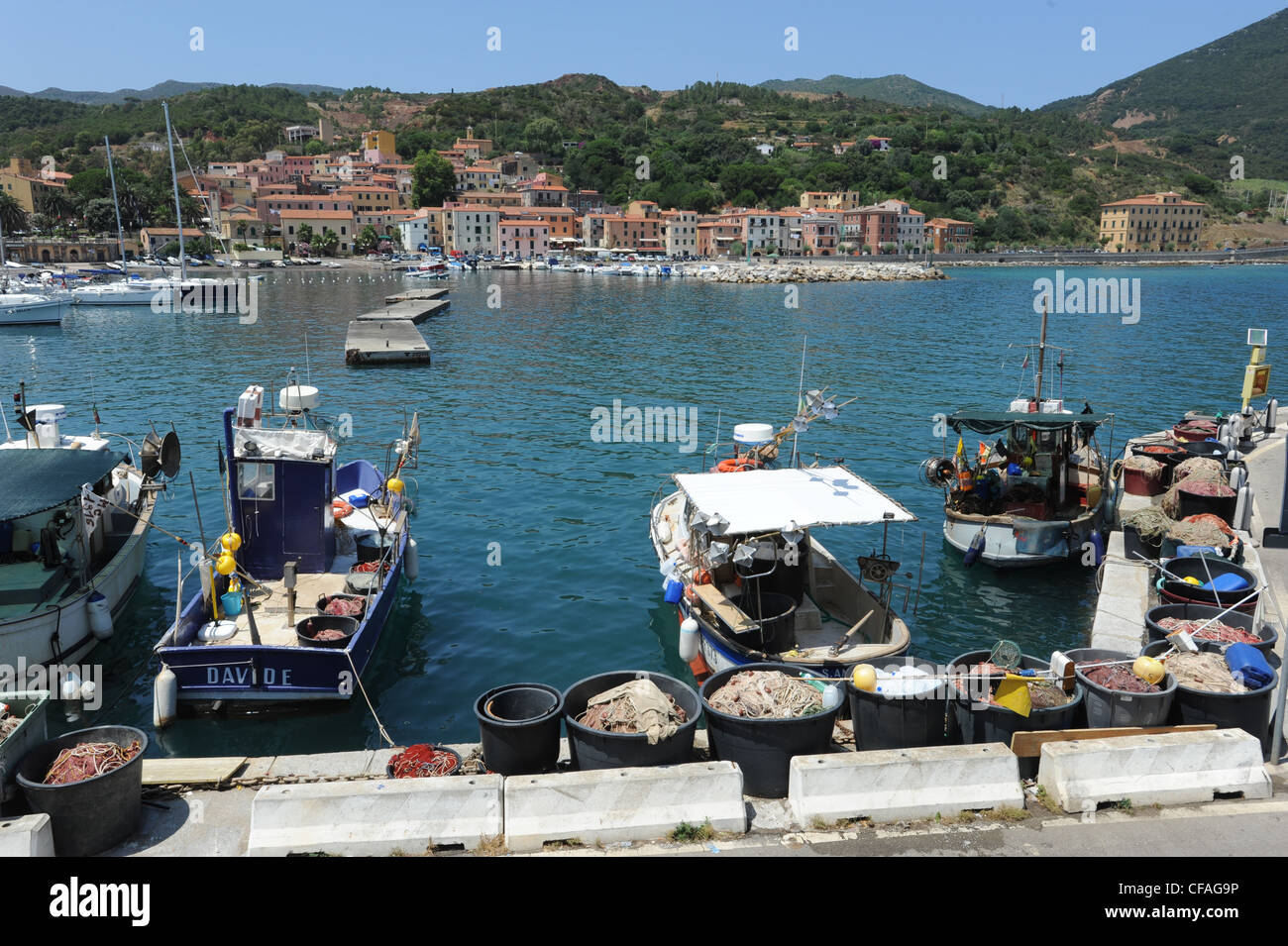 Italia, Isola d'Elba, Isola d'Elba, Toscana, Rio Marina, Porto, porto, villaggio, barche, mare Foto Stock