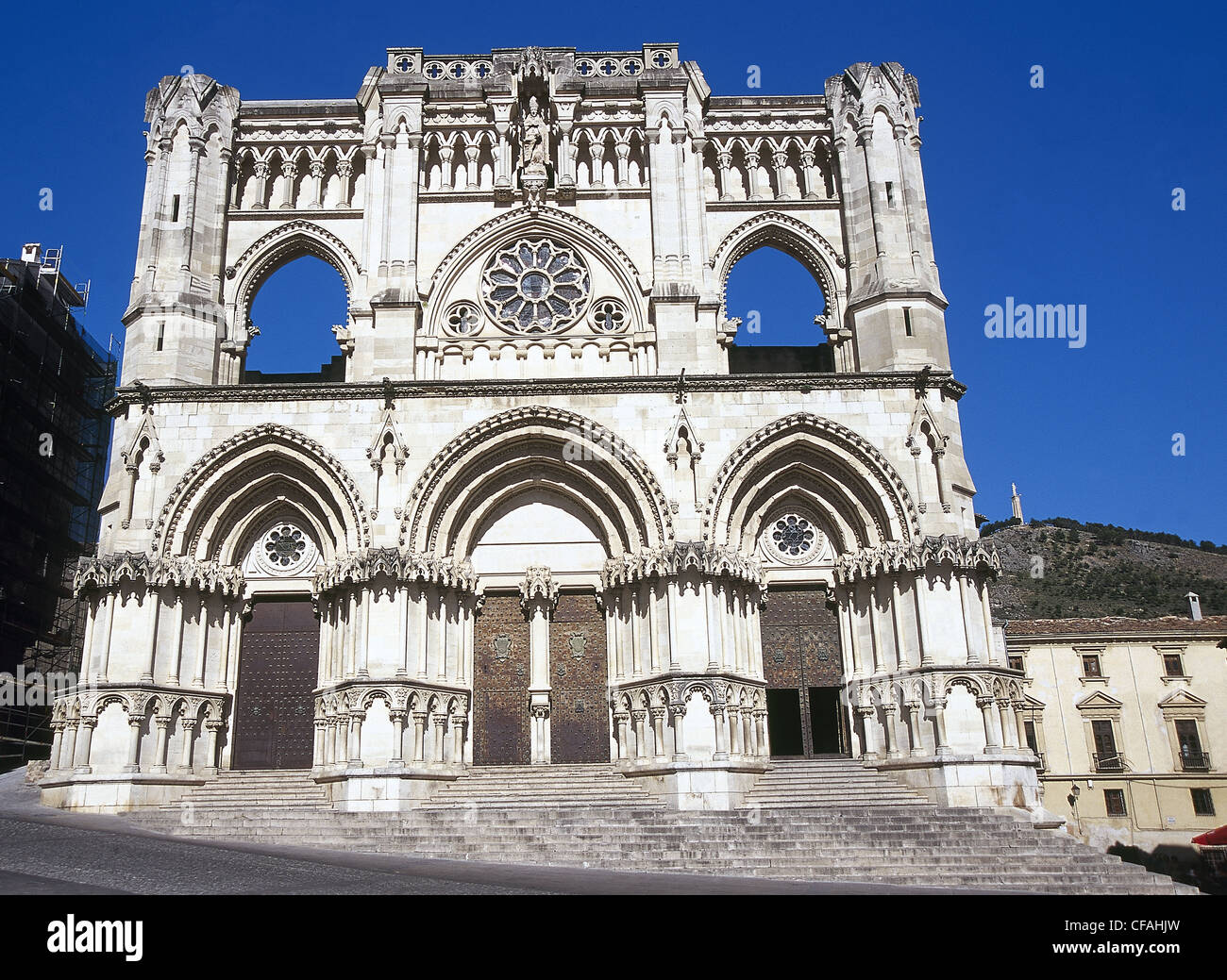 Norman-Gothic art. Cattedrale di Nostra Signora della Grazia. Monumento nazionale. Facciata. A Cuenca. Spagna. Foto Stock