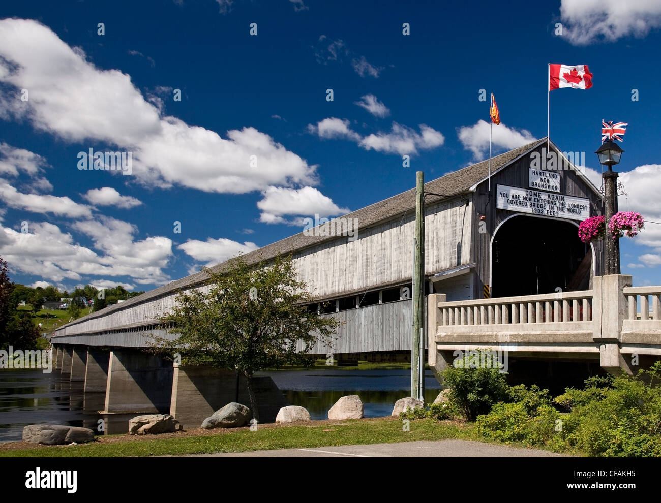 Più lunga del mondo ponte coperto a Hartland, New Brunswick, Canada Foto Stock