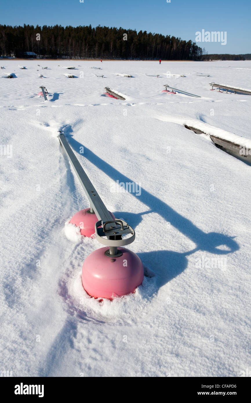 Congelati galleggianti in molo, Lappeenranta FINLANDIA Foto Stock