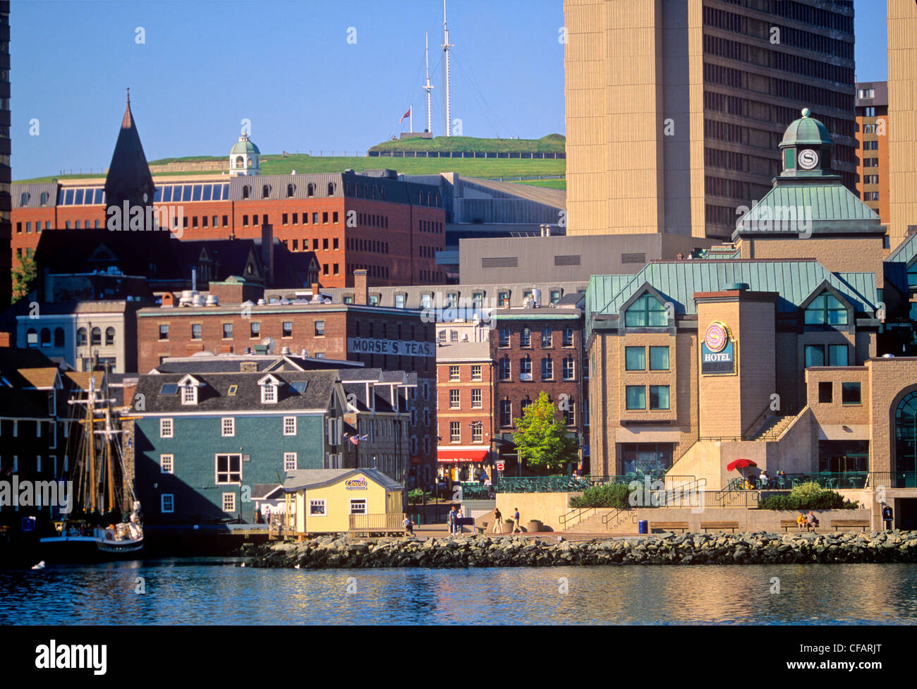 Edifici lungo il lungomare di Halifax, Nova Scotia, Canada. Foto Stock