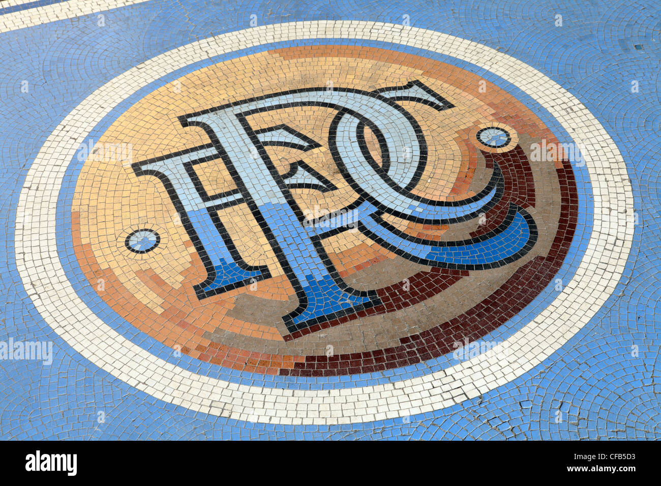 Un mosaico di Glasgow Rangers Football Club crest a Ibrox Stadium, Scotland, Regno Unito Foto Stock