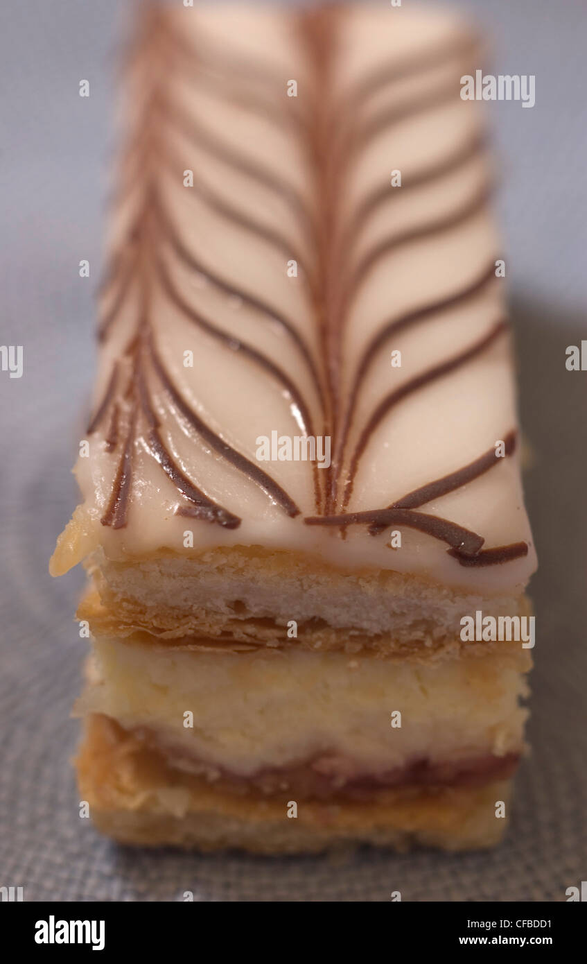 Close up di Mille"feuille slice Foto Stock