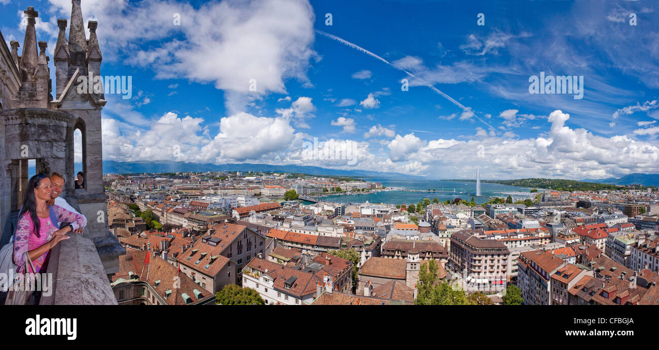 Il lago, il lago di Ginevra, il cantone di Ginevra, Svizzera Europa, città, acqua, panorama, la cattedrale di St Pierre Pierre, visualizzare Jet d' Foto Stock