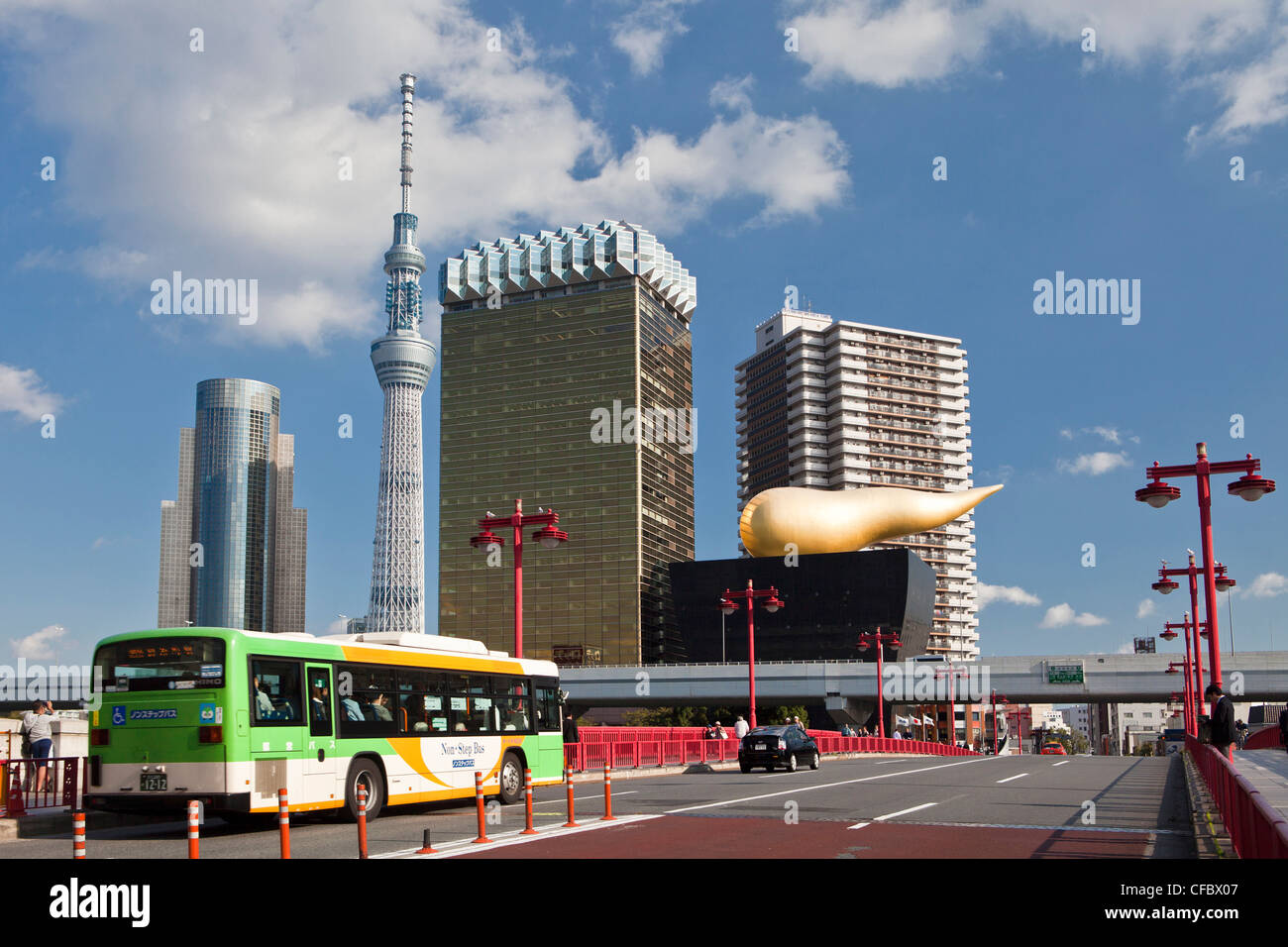 Giappone, Asia, Tokyo, città nuova Asakusa, Skyline, Sky Tree Tower, antenna, architettura, belvedere, blu, bridge, bus, colorati Foto Stock