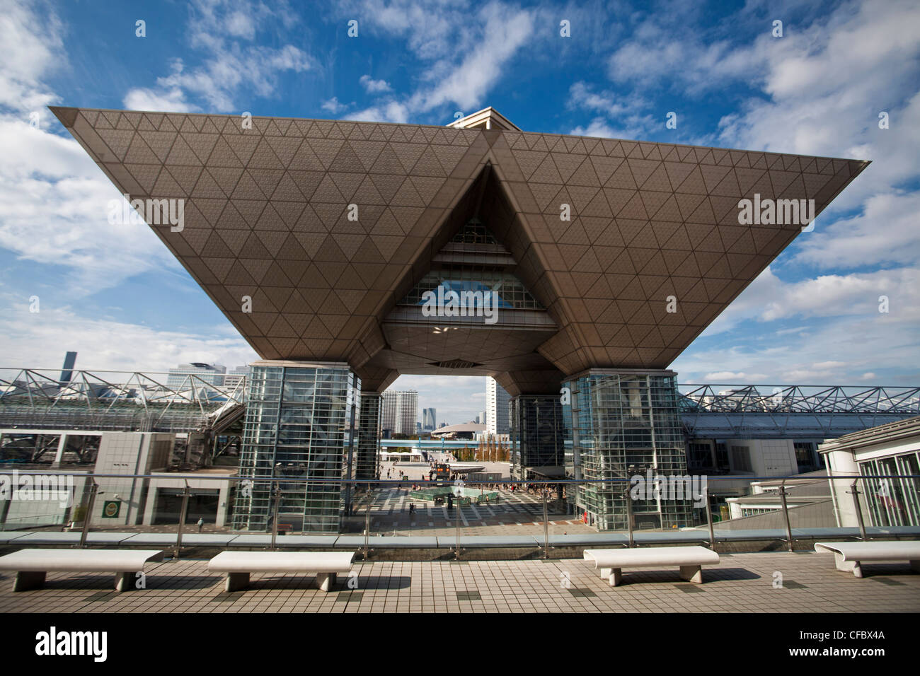 Giappone, Asia, Tokyo, città, Odaiba, distretto, Big Sight, edificio, architettura, bridge, famoso, hall, moderno, nuovo e popolare, skyli Foto Stock