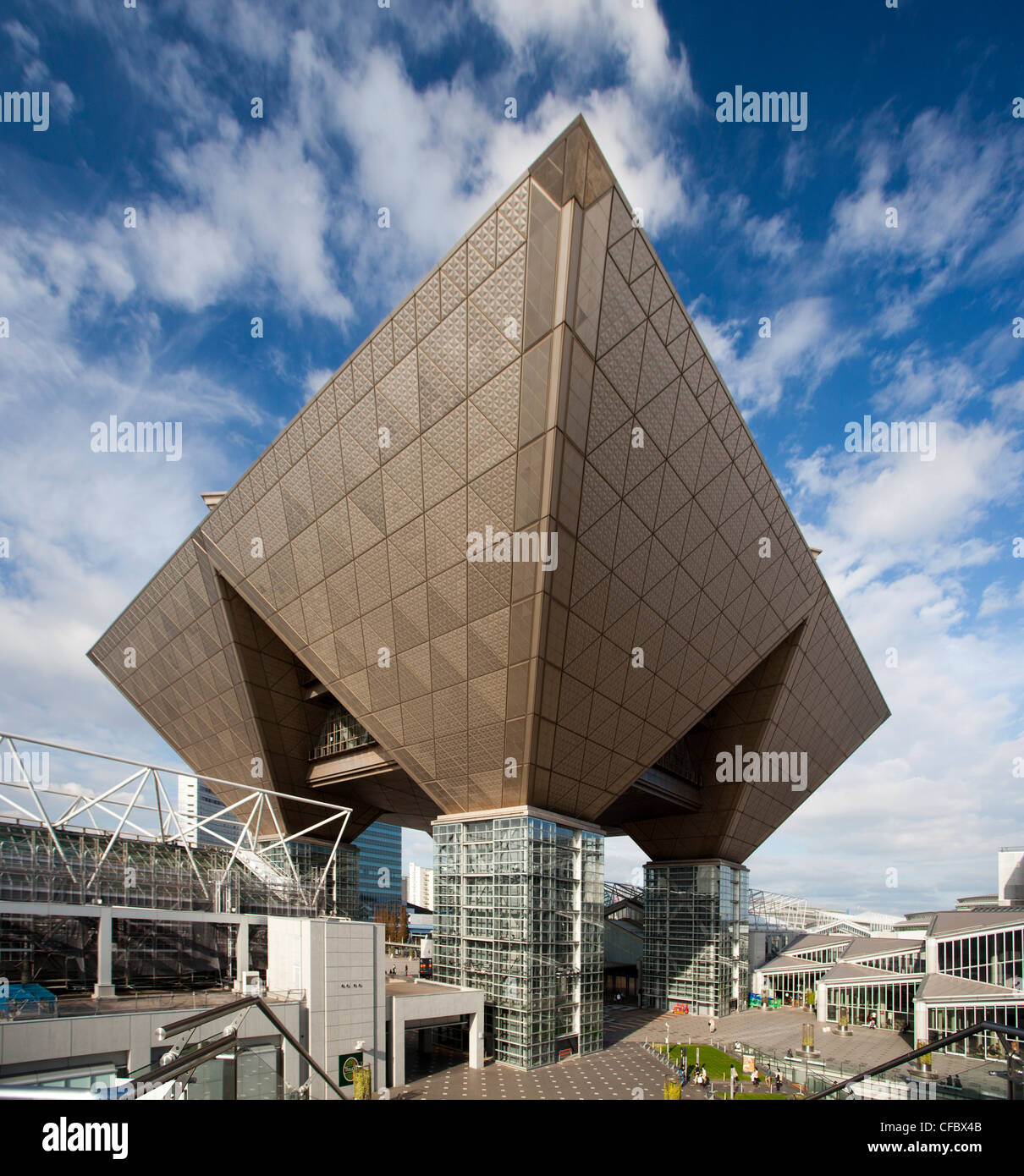 Giappone, Asia, Tokyo, città, Odaiba, distretto, Big Sight, edificio, architettura, bridge, famoso, hall, moderno, nuovo e popolare, skyli Foto Stock