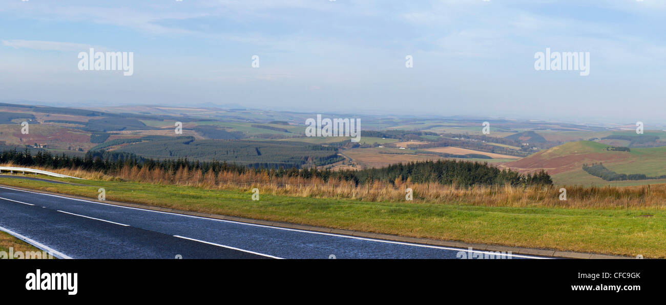 Panorama, guardando a nord dalla frontiera scozzese sulla A68 vicino a Jedburgh, Scozia Foto Stock