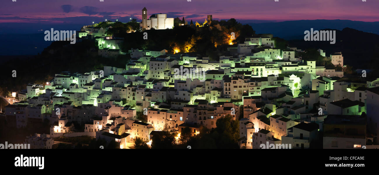 Andalusias villaggi bianchi, Casares vicino a Marbella, Andalusia, Spagna Foto Stock