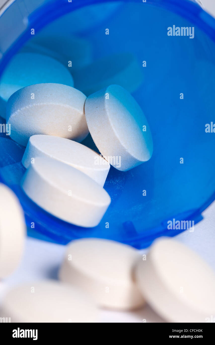 Pillola bottiglia, un concetto per la sanità e la medicina Foto Stock