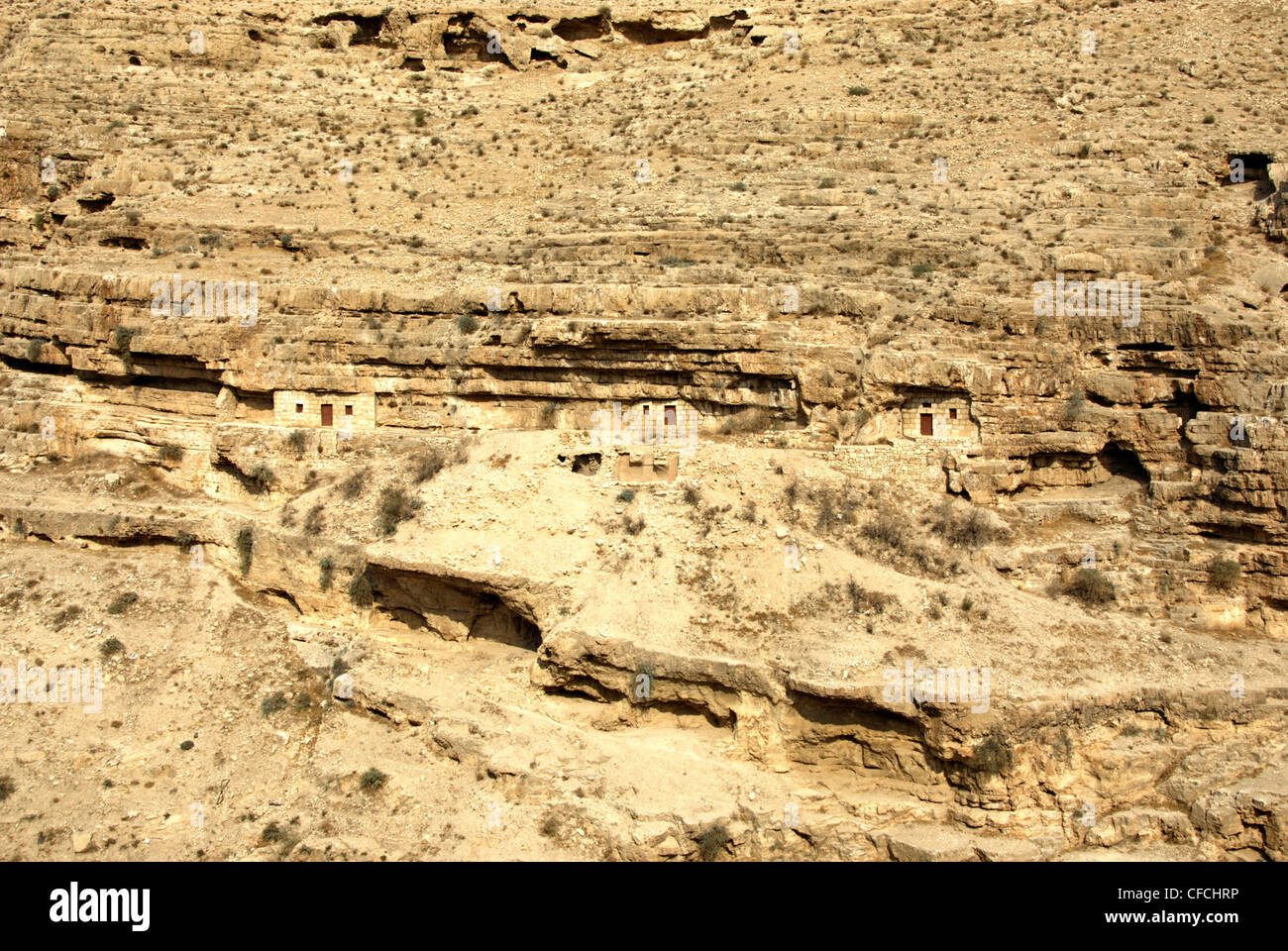 Monaco ascetico grotte presso il monastero di Mar-Saba (St Savva), il Deserto della Giudea, Israele Foto Stock