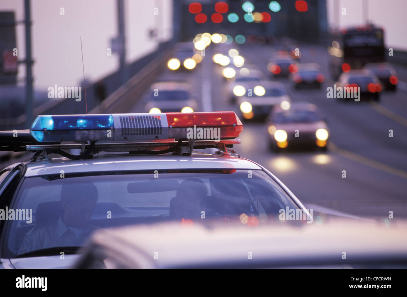 Jacques Cartier ponte con auto della polizia luci, Montreal, Quebec, Canada. Foto Stock