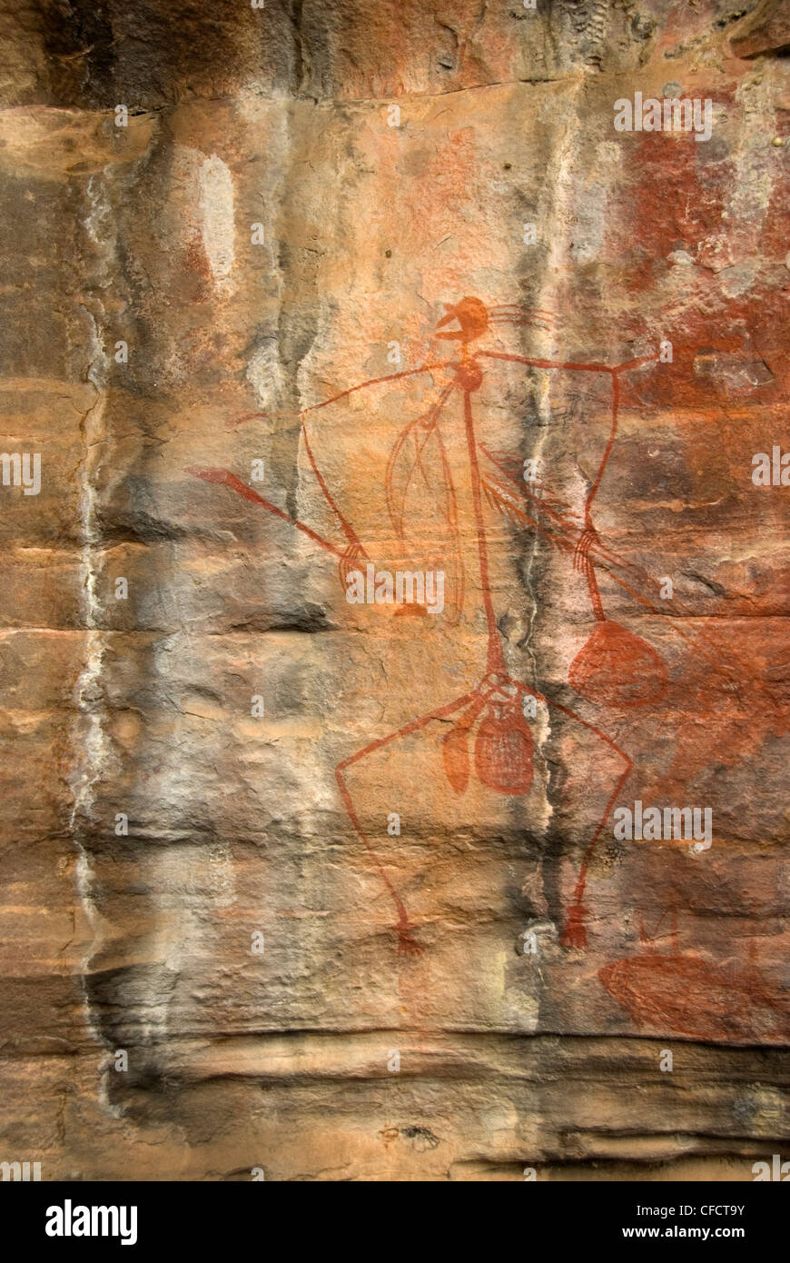 Dipinti aborigeni in rock shelter in quarzite cliff, Ubirr Rocks, il Parco Nazionale Kakadu, Territorio del Nord, l'Australia Foto Stock
