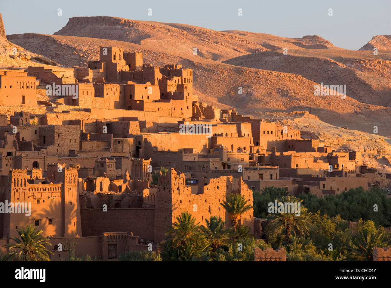 Kasbah Ait Benhaddou, sfondo per molti Hollywood film epico, Sito Patrimonio Mondiale dell'UNESCO, vicino a Ouarzazate, Marocco, Africa del Nord Foto Stock