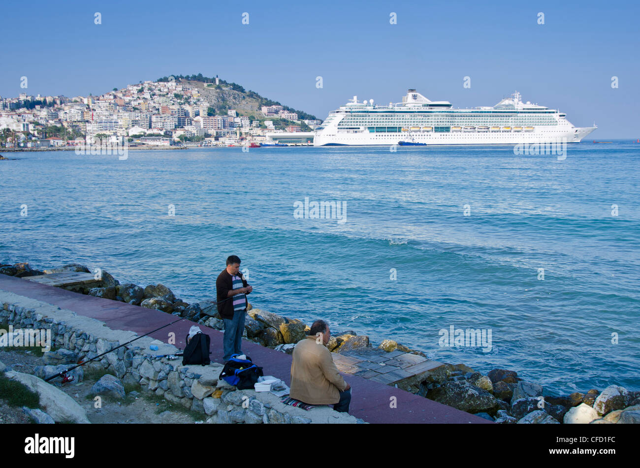 La nave di crociera a Kuşadası, una località di villeggiatura della Turchia di costa Egea nella provincia di Aydın Foto Stock