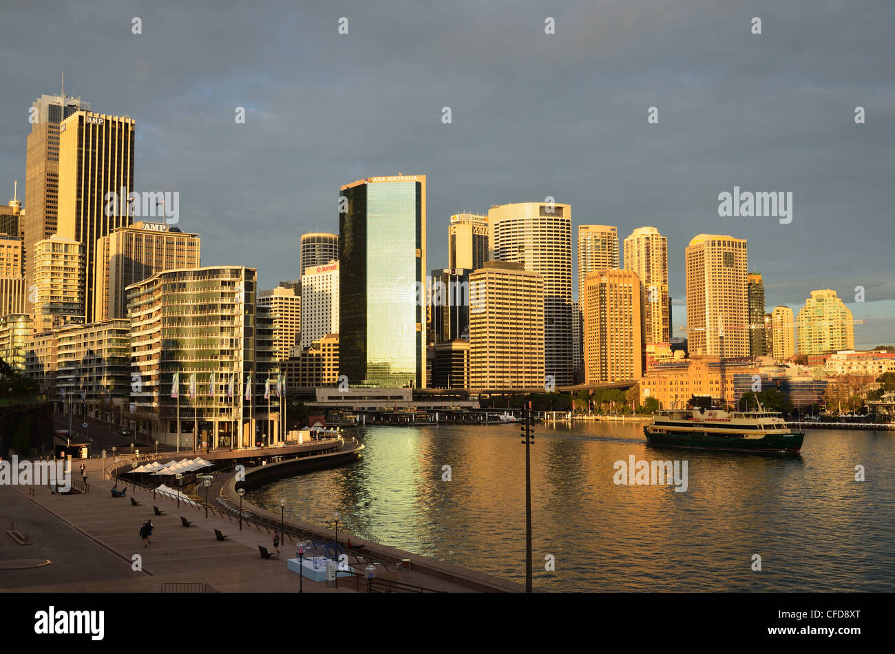 La Circular Quay, Sydney Cove e dello skyline della città di Sydney, Nuovo Galles del Sud, Australia Pacific Foto Stock