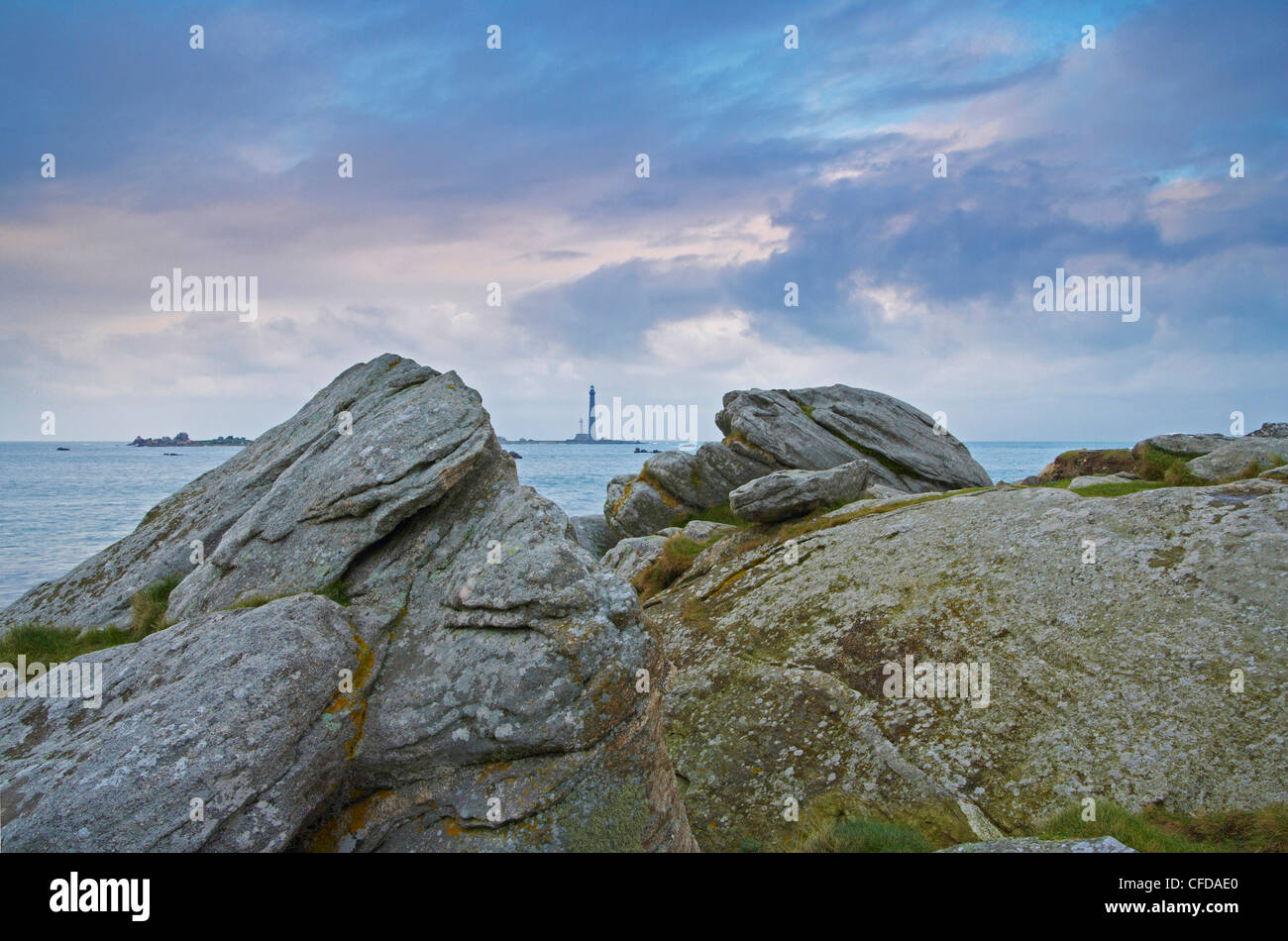 Le Phare de L'Ile Vierge, Finisterre, Bretagne, Francia, Europa Foto Stock