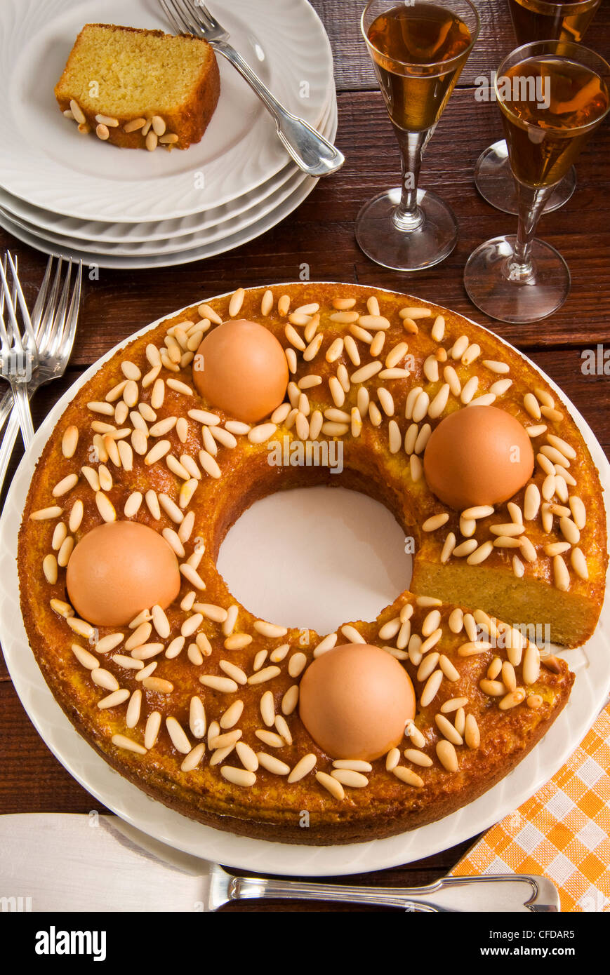 Uovo Di Pasqua Italiano Immagini E Fotos Stock Alamy