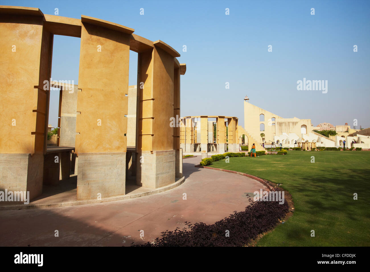 Strumenti astronomici a Jantar Mantar, Sito Patrimonio Mondiale dell'UNESCO, Jaipur, Rajasthan, India, Asia Foto Stock