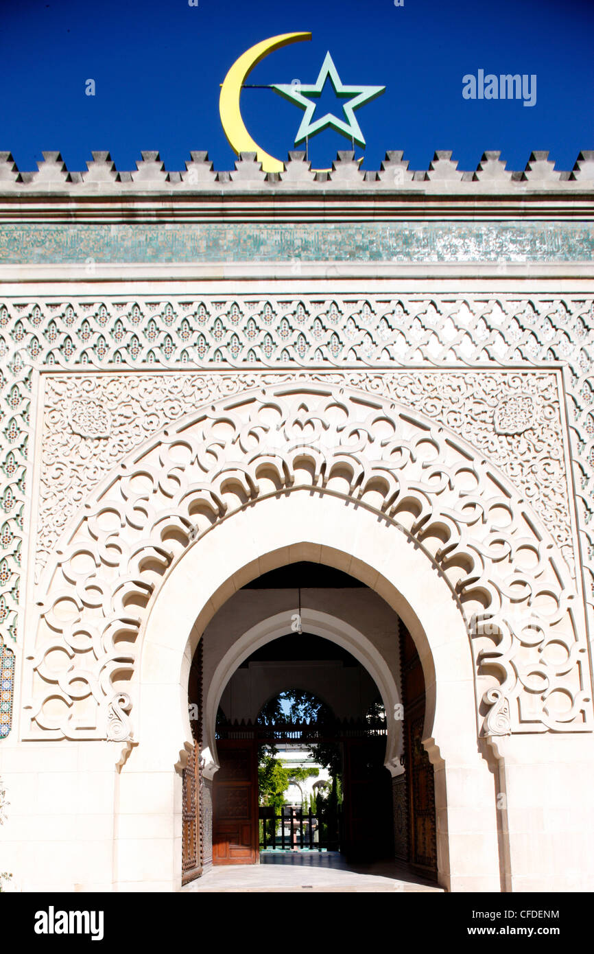 La porta principale del Paris Grande Moschea, Parigi, Francia, Europa Foto Stock