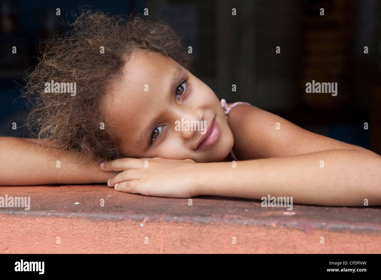 Ragazza brasiliana in Canavieiras, Cacao Costa, Stato di Bahia, Brasile, Sud America, America Foto Stock