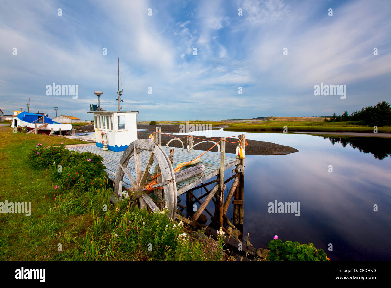 Wharf, Salmon River, Baia di Fundy, Nova Scotia, Canada Foto Stock