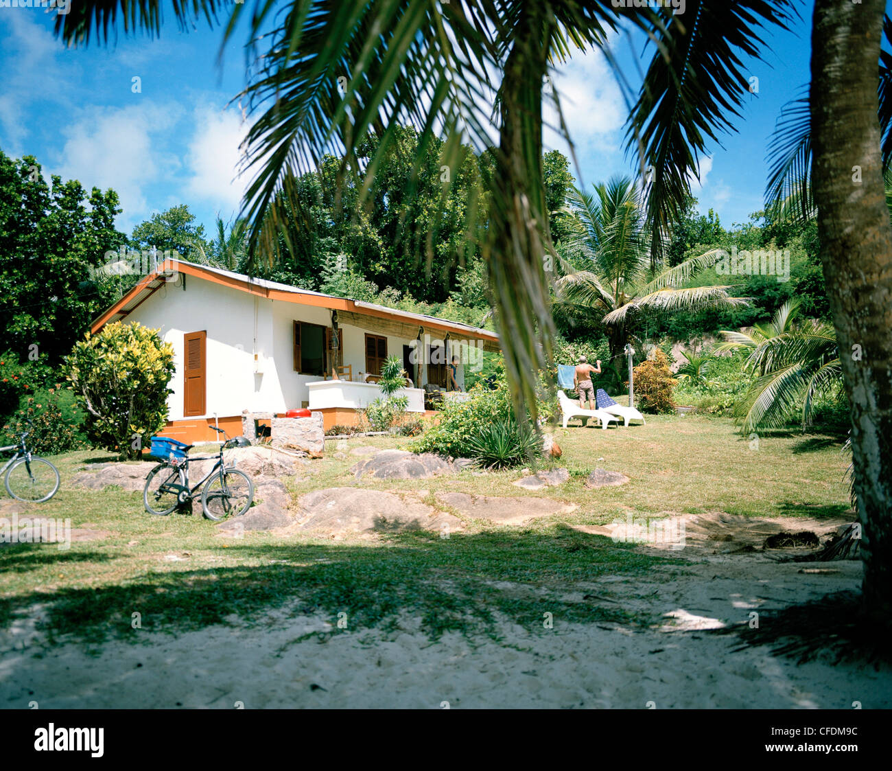 Piccola casa per le vacanze ad Anse Severe Beach, a nord-ovest di La Digue, La Digue e isole interne, Repubblica delle Seicelle, Indiano Oce Foto Stock