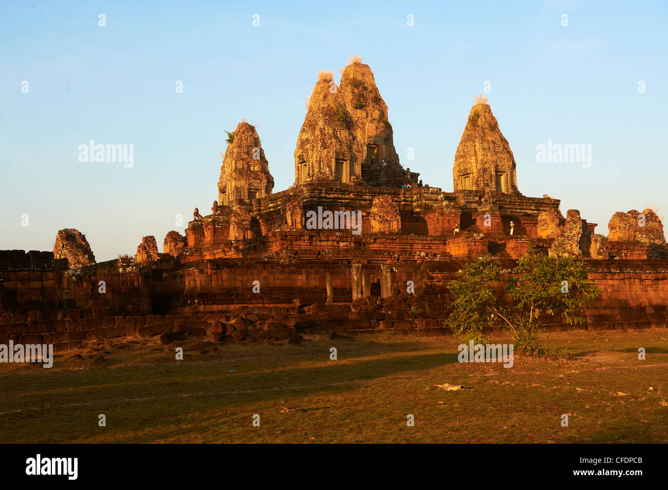 Rovine di Ta Keo tempio risalente al X secolo, Angkor, Sito Patrimonio Mondiale dell'UNESCO, Siem Reap, Cambogia, Indocina Foto Stock