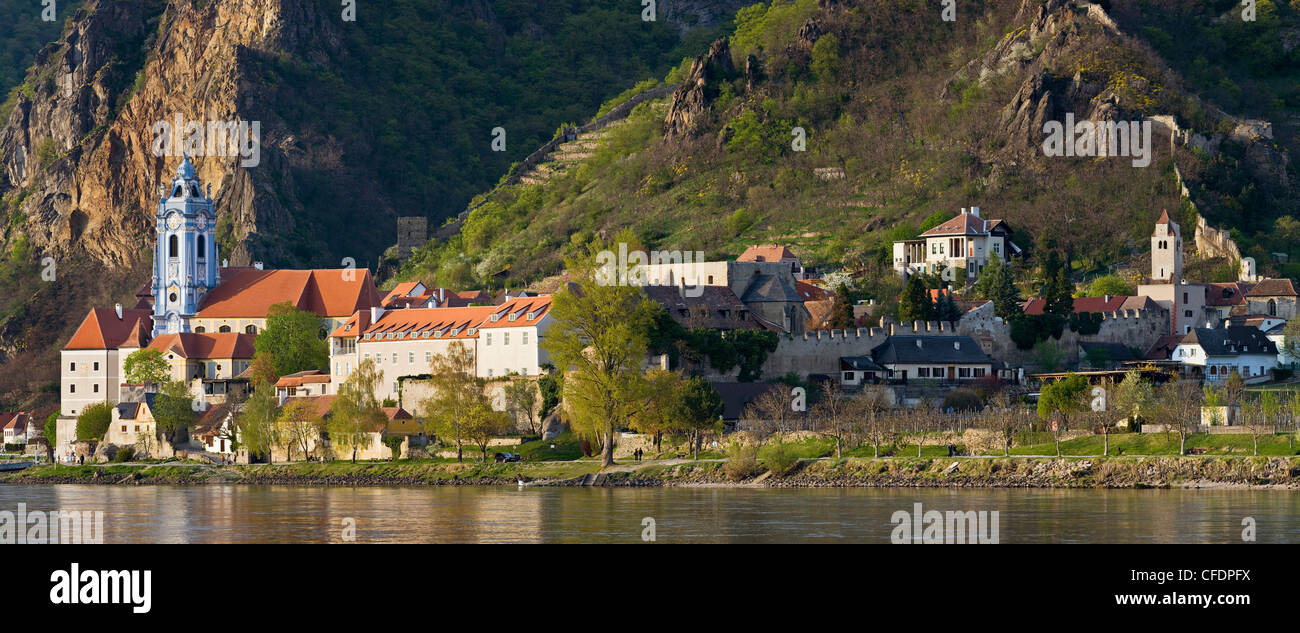 La Chiesa al fiume Danubio, Duernstein, Wachau, Austria Inferiore, Austria, Europa Foto Stock