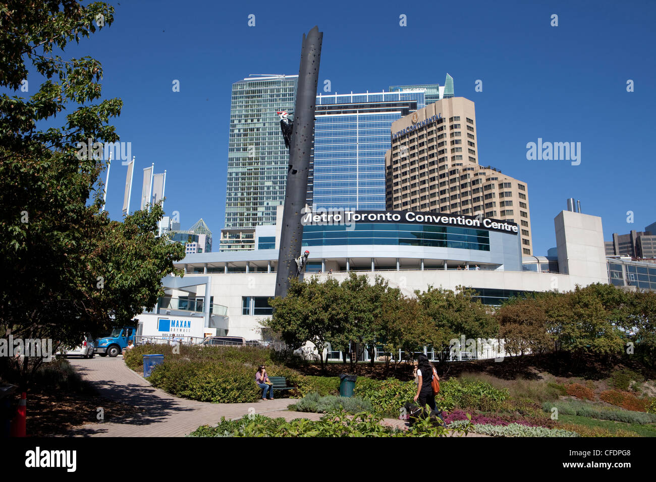 Metro Toronto Convention Center e il picchio in colonna, Toronto, Canada  Foto stock - Alamy