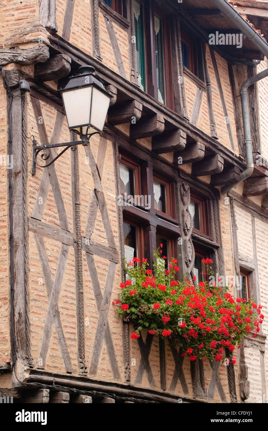 Scena di strada Rue de la Vau-St-Jacques Parthenay Deux-Sevres Nouvelle-Aquitaine Francia Foto Stock