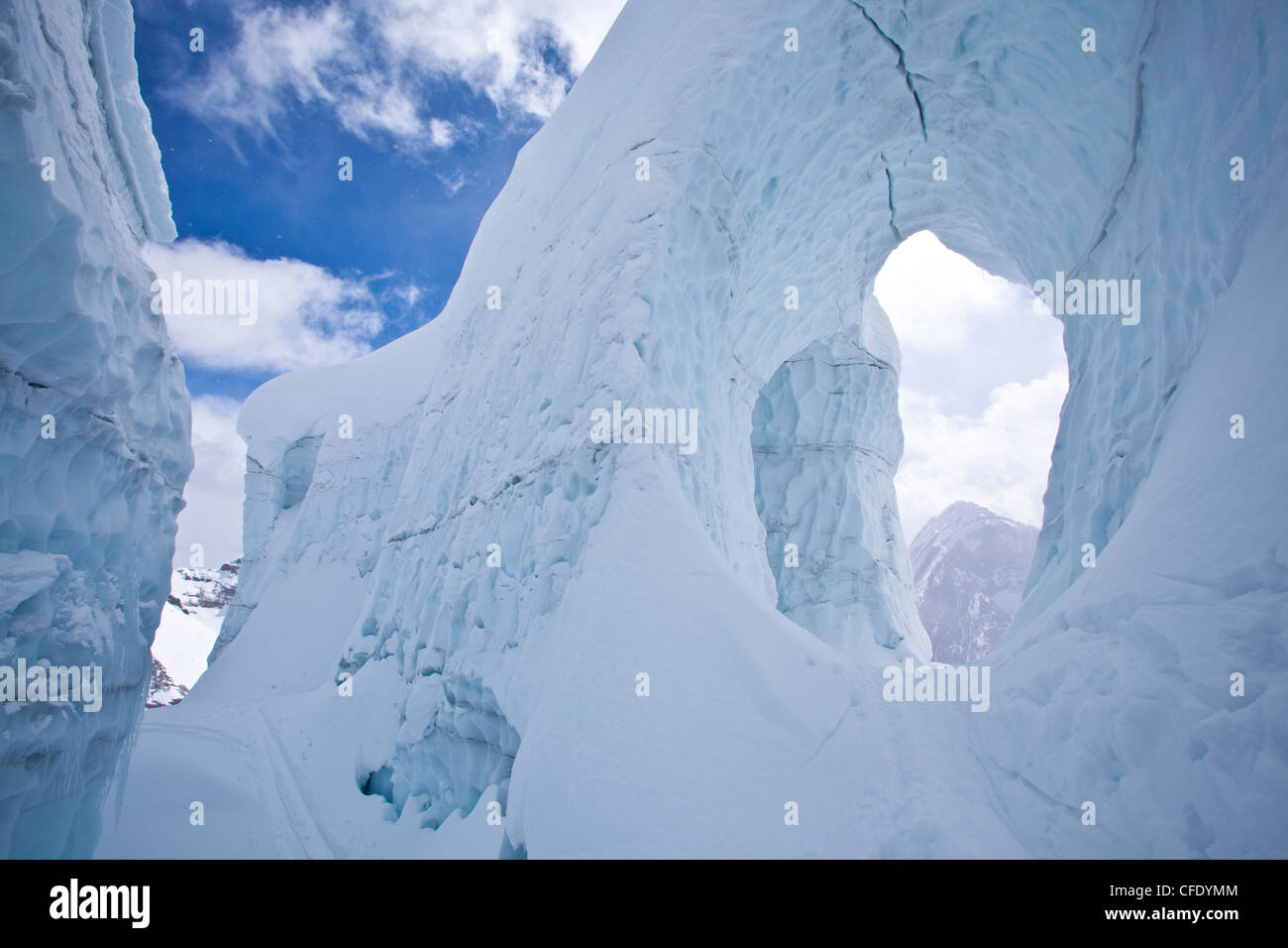 Un selvaggio arco glaciale. Ghiacciaio Lodge, British Columbia, Canada Foto Stock