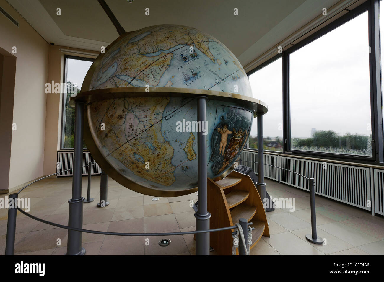 Globo gigante nel castello Gottorf, Schleswig-Holstein, Germania Foto Stock