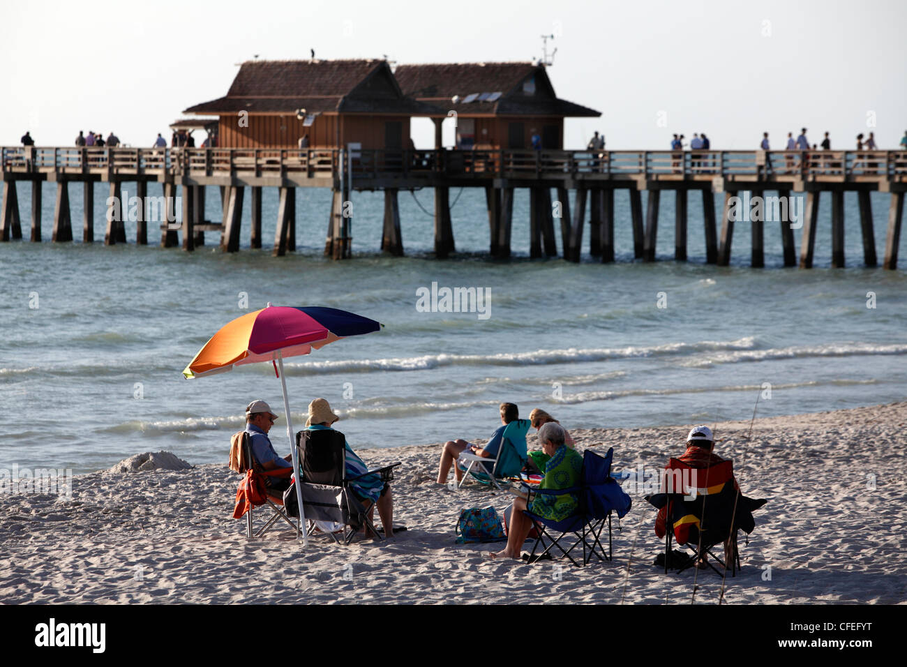 La spiaggia e il molo, Naples, Florida Foto Stock